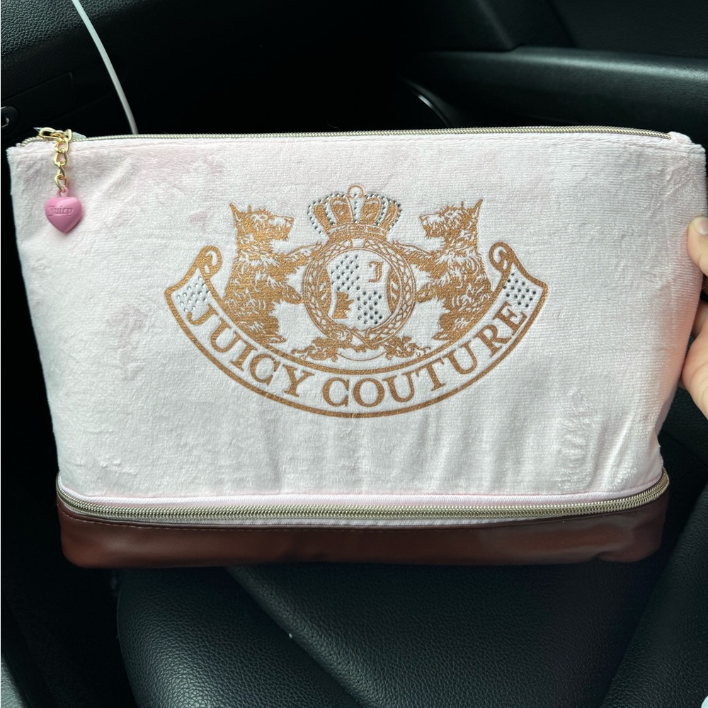 Pink new juicy couture makeup bag with little heart zipper